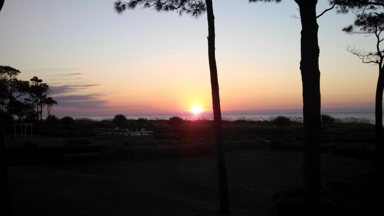Nothing But Ocean In Forest Beach Hilton Head Island Eksteriør billede